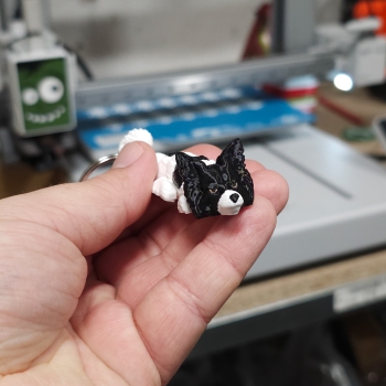 Papillon brelok 3D czarno biały pies do kluczy